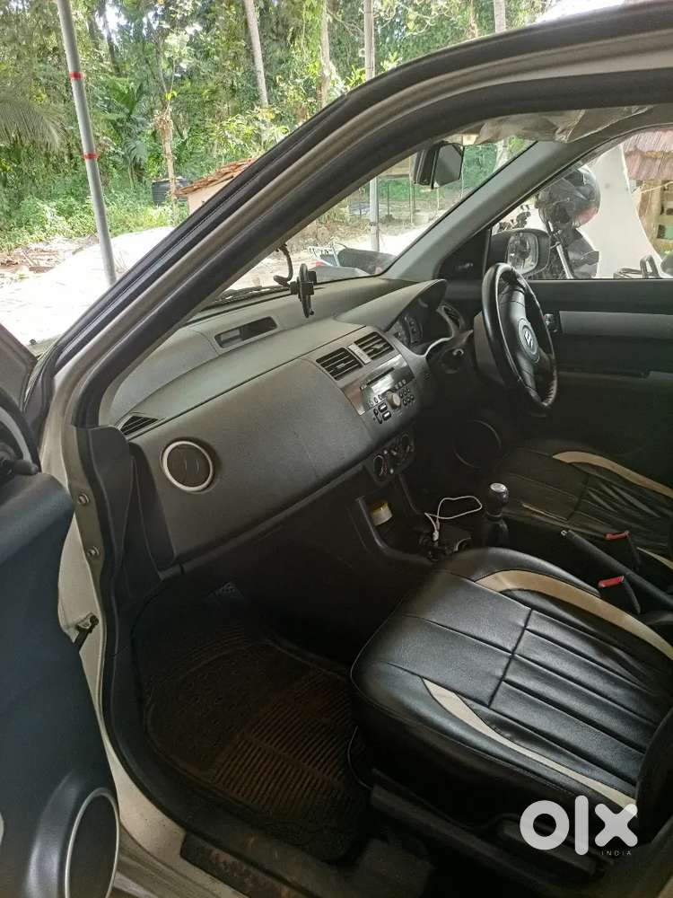 Maruti Suzuki Dzire 2011