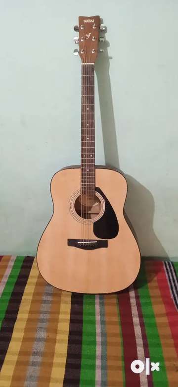 Yamaha guitar deals olx