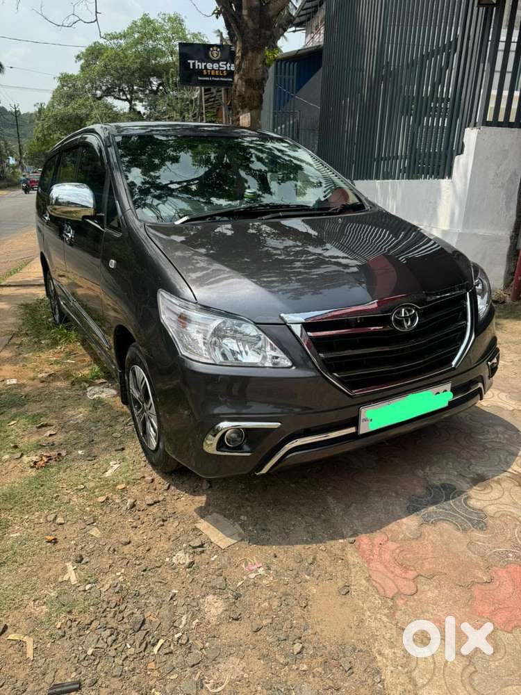 Toyota Innova 2.5 G (diesel) 8 Seater, 2015, Diesel