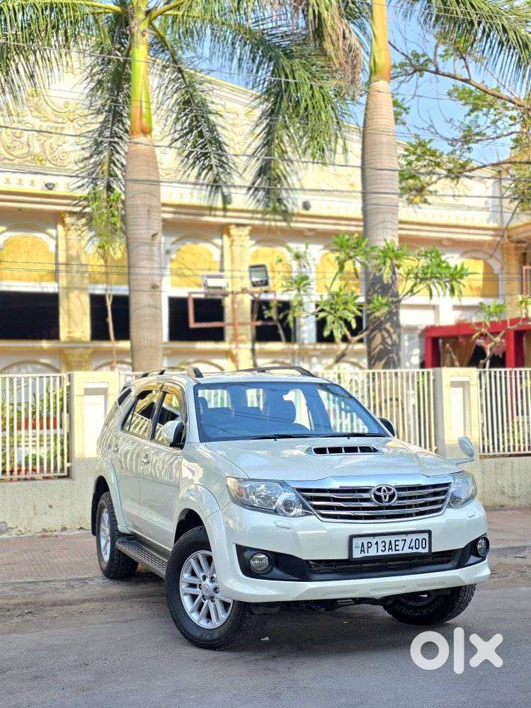 Toyota Fortuner 3.0 4x2 Automatic, 2013, Diesel