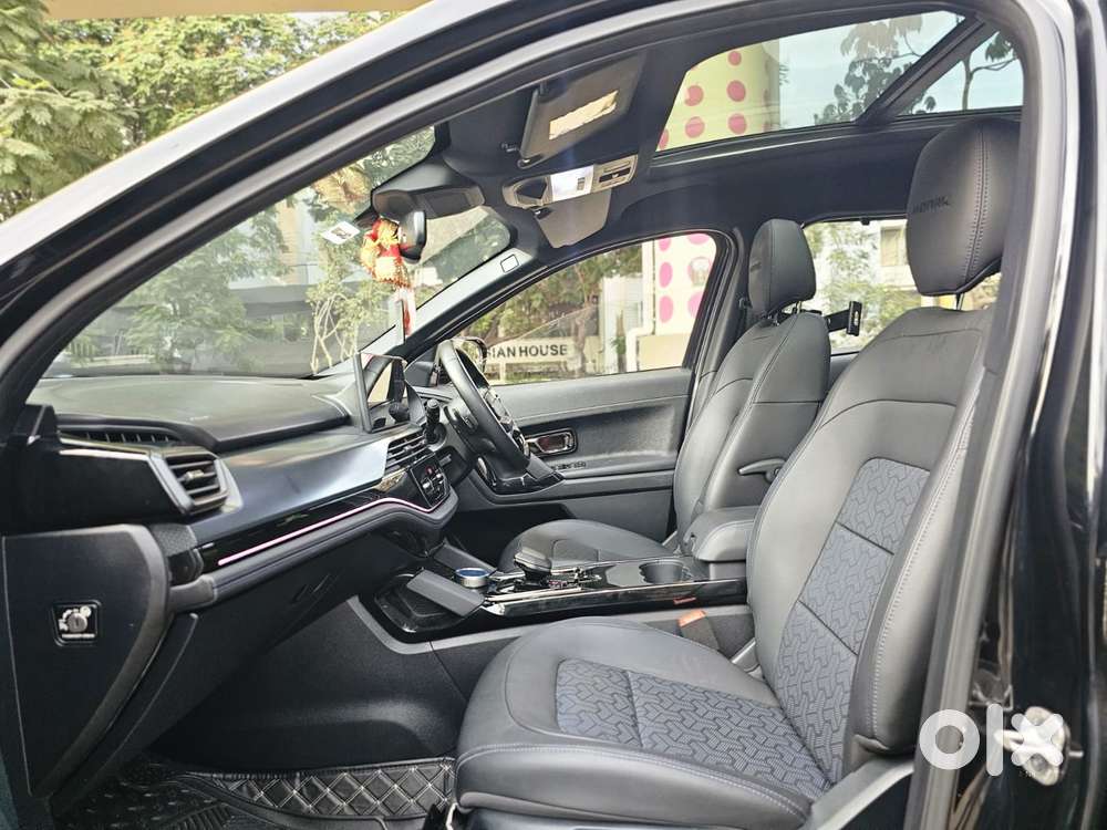 Tata Safari Accomplished Plus Dark Edition, 2023, Diesel