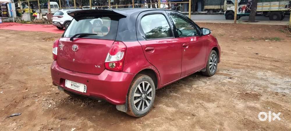 Toyota Etios Liva Vx Dual Tone, 2017, Petrol