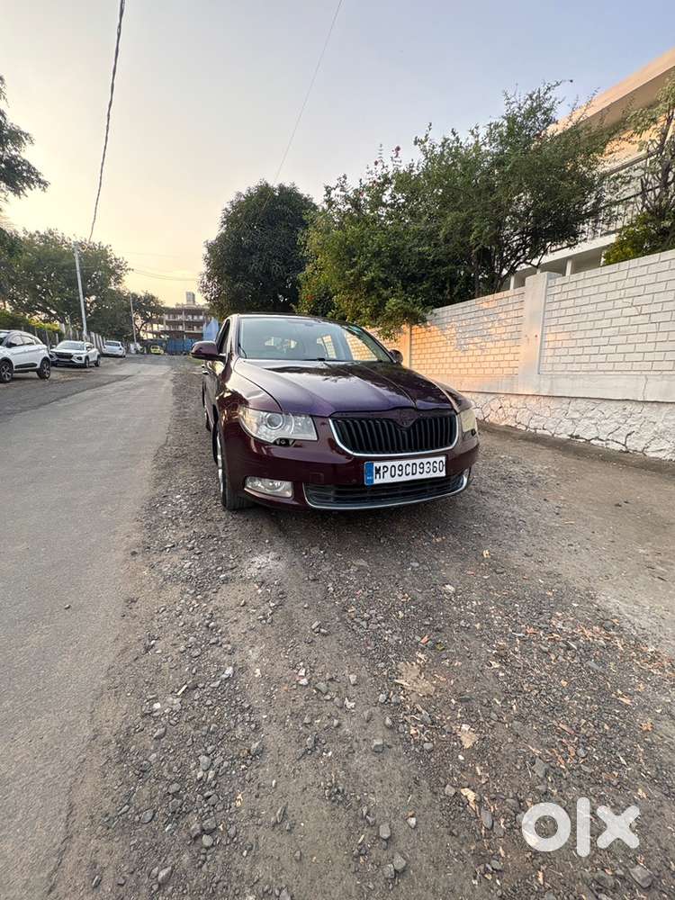 Skoda Superb 2012 Petrol Sunroof Mp09