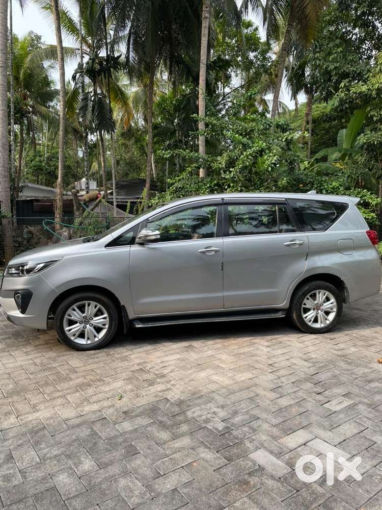 Toyota Innova Crysta 2017 Diesel 165000 Km Driven