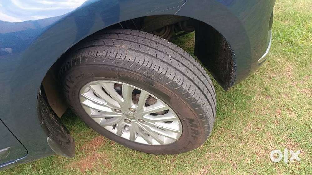 Maruti Suzuki Swift Dzire Amt Zdi, 2017, Diesel
