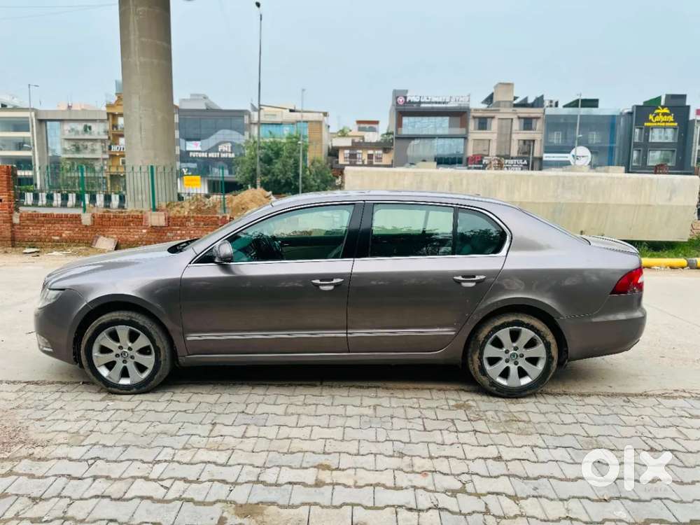 Skoda Superb, 2012, Petrol