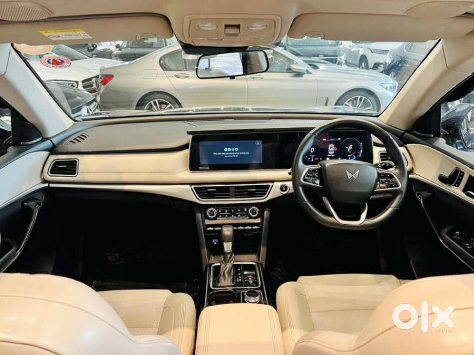 Mahindra Xuv700 2.2 Ax 7 Diesel At Luxury Pack Str, 2023, Diesel