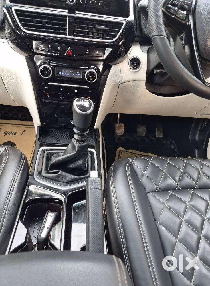 Mahindra Xuv 3xo Ax5 Ds Mt, 2025, Diesel