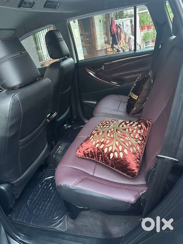 Toyota Innova Crysta 2017 Diesel Well Maintained