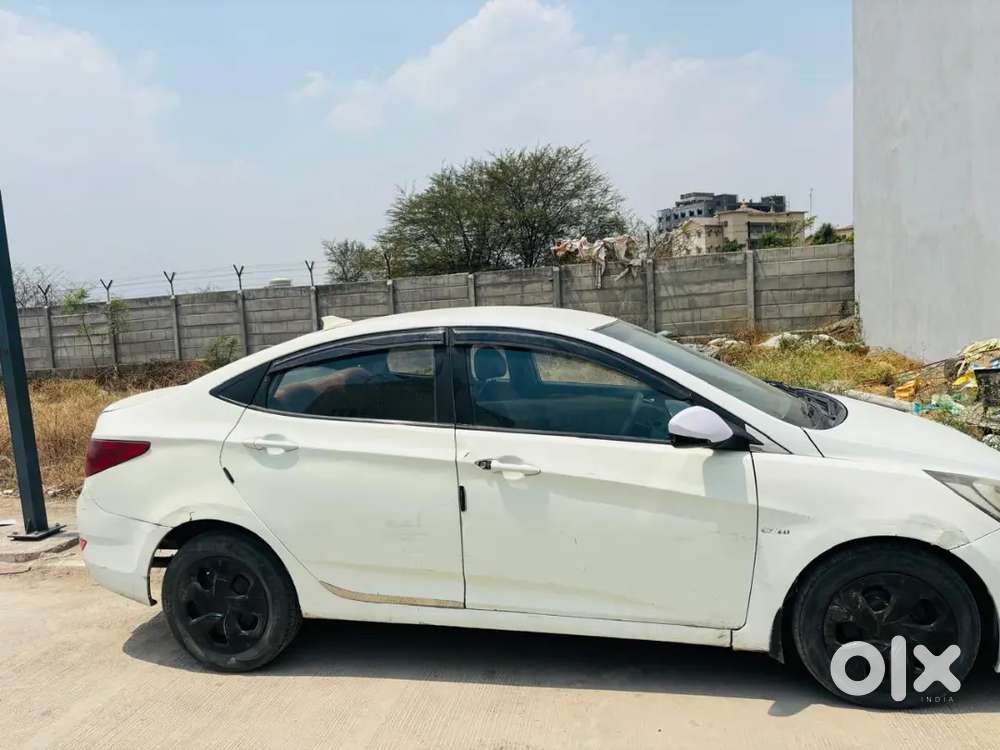 Hyundai Verna 2013 Diesel 800000 Km Driven