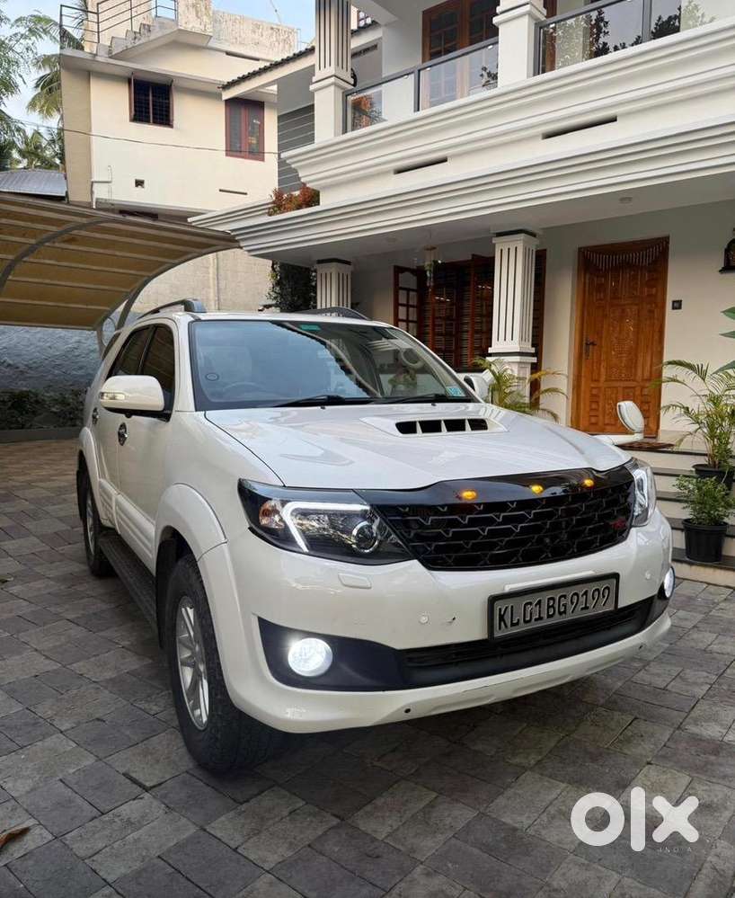 Toyota Fortuner 2012 Diesel 122000 Km Driven