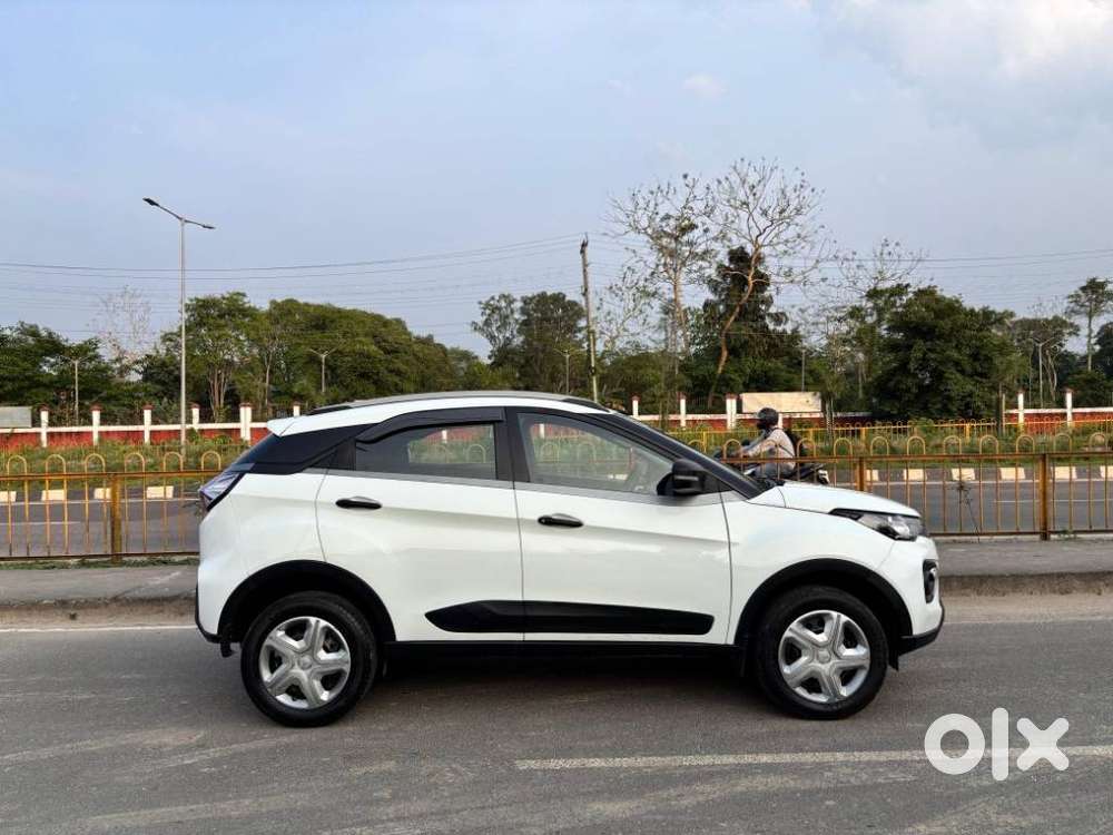 Tata Nexon 1.2 Revotron Xm (s), 2022, Petrol
