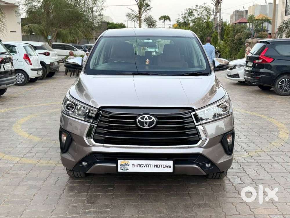 Toyota Innova 2.5 Zx Diesel 7 Seater Bsiii, 2022, Diesel