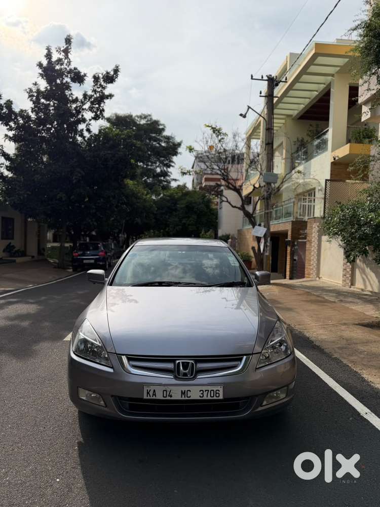 Honda Accord 2.4 Manual, 2004, Petrol