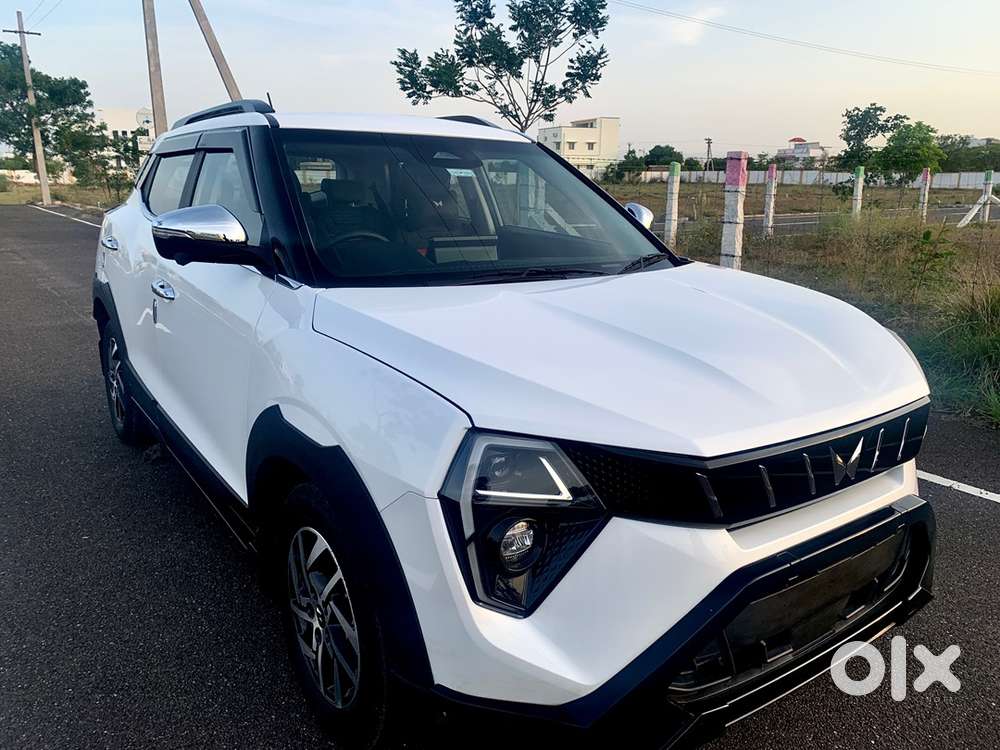 Urgent Sale Mahindra Xuv 3xo Ax5l Pg Mt - 2024 Model Low Km Driven