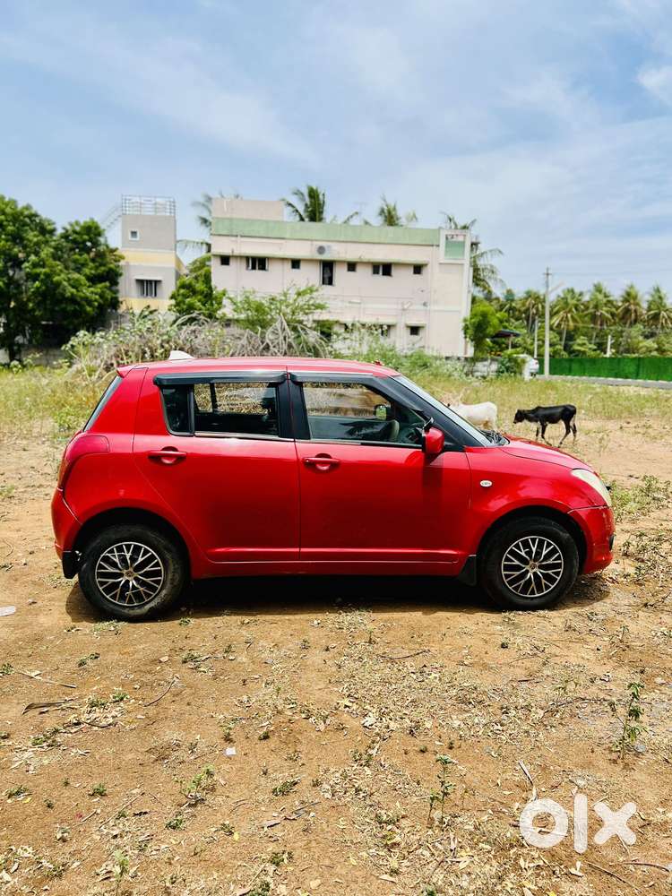 Maruti Suzuki Swift Zxi Bsiii, 2006, Petrol