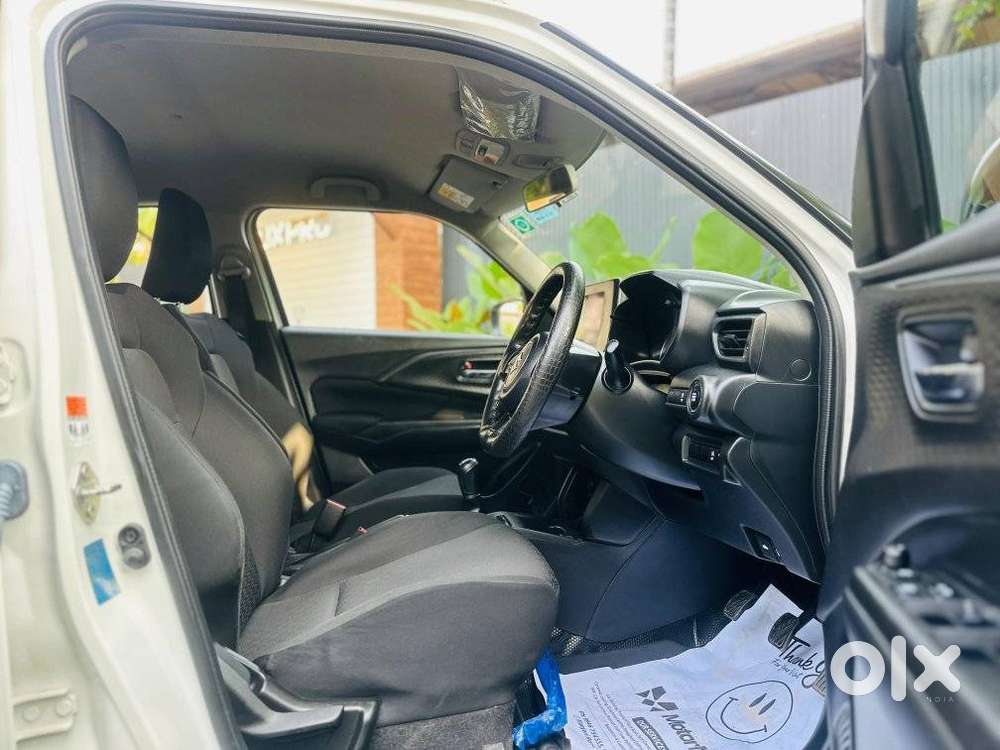 Maruti Suzuki Swift Vxi + Manual, 2024, Petrol