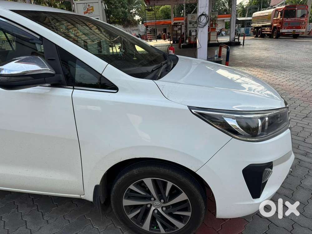 Toyota Innova Crysta 2022 Diesel Well Maintained