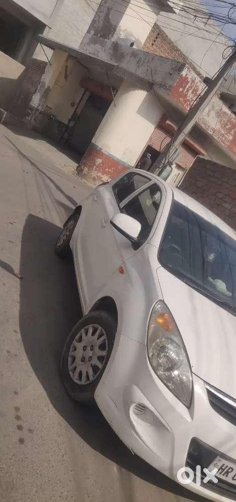 Hyundai I20 2011 Diesel 65000 Km Driven
