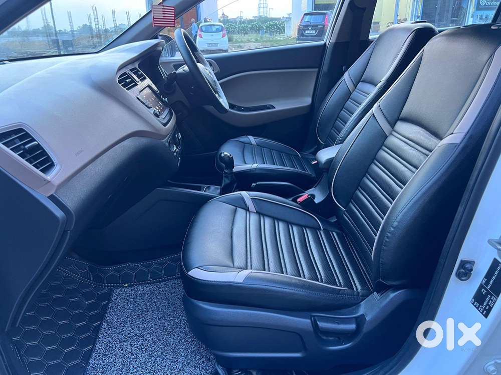 Hyundai Elite I20 Sportz (o) 1.4, 2020, Petrol