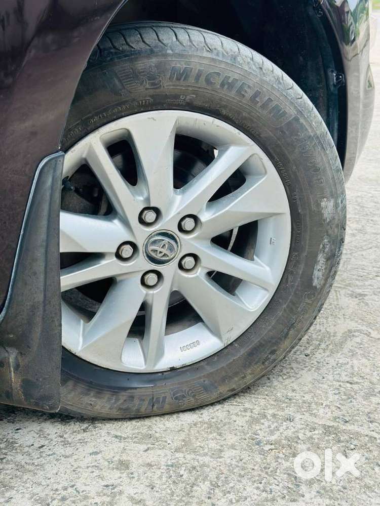 Toyota Innova Crysta 2.4 G Mt, 2017, Diesel