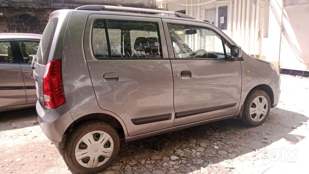 Maruti Suzuki Wagon R 1.0 Vxi Amt, 2018, Petrol