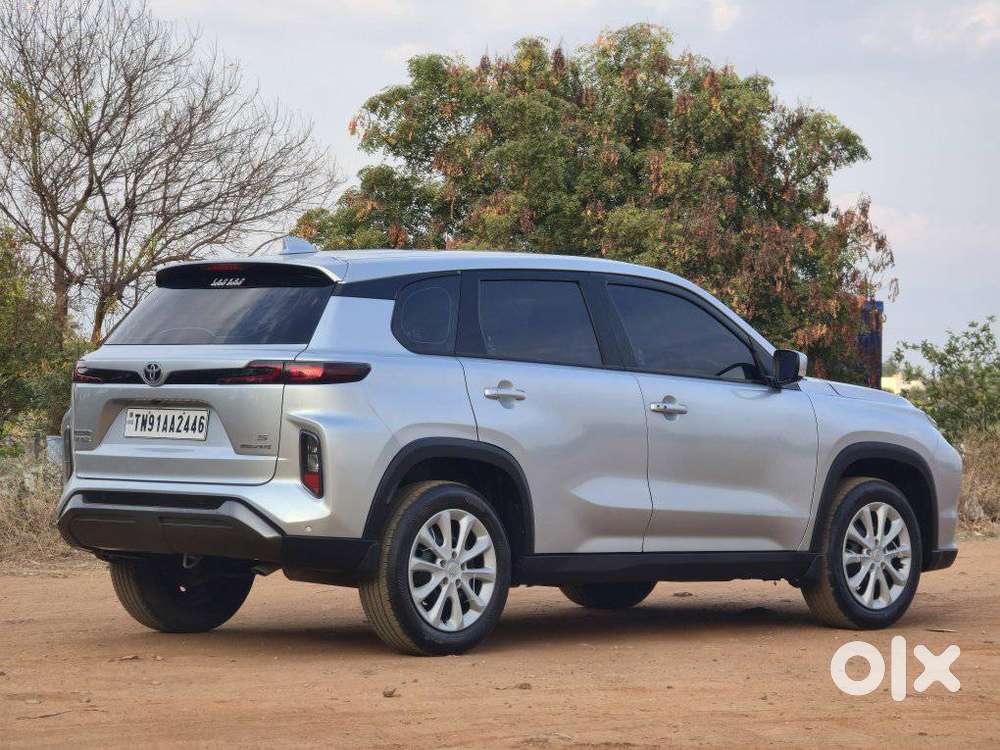 Toyota Urban Cruiser Hyryder, 2024, Petrol