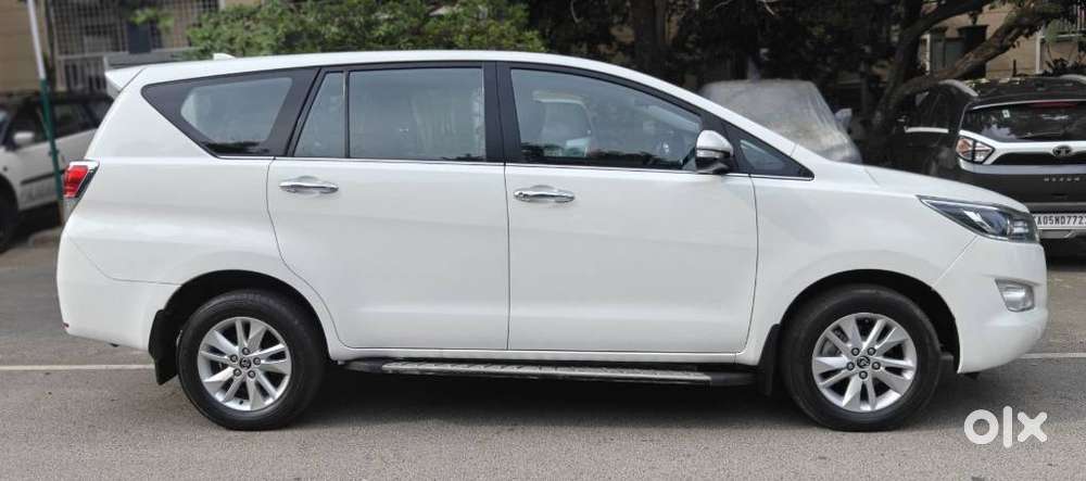 Toyota Innova Crysta 2.4 V, 2017, Diesel