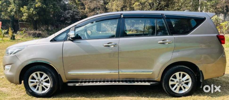 Toyota Innova Crysta 2.4 G Mt, 2017, Diesel