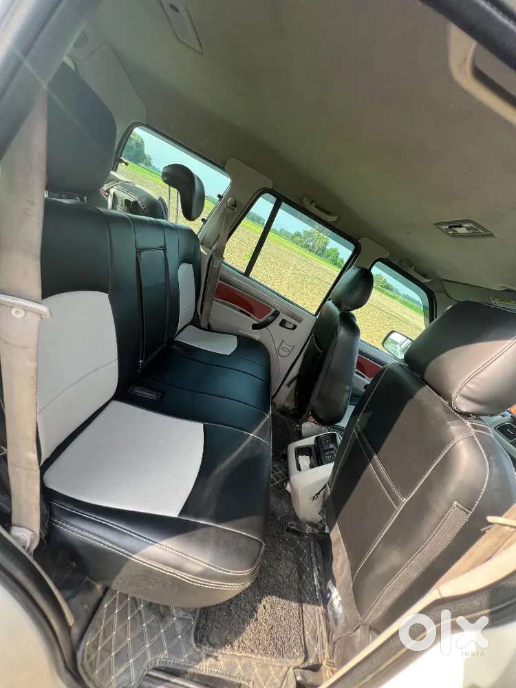 Mahindra Scorpio S6 Diesel 2016