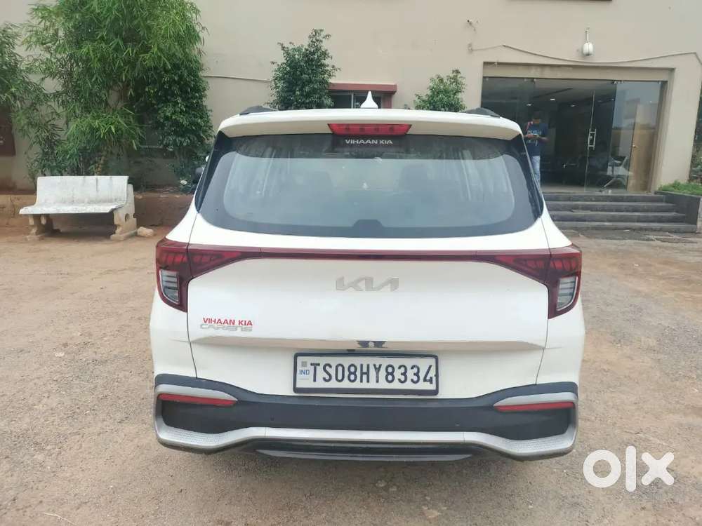 Kia Carens 2022 Petrol 40000 Km Driven