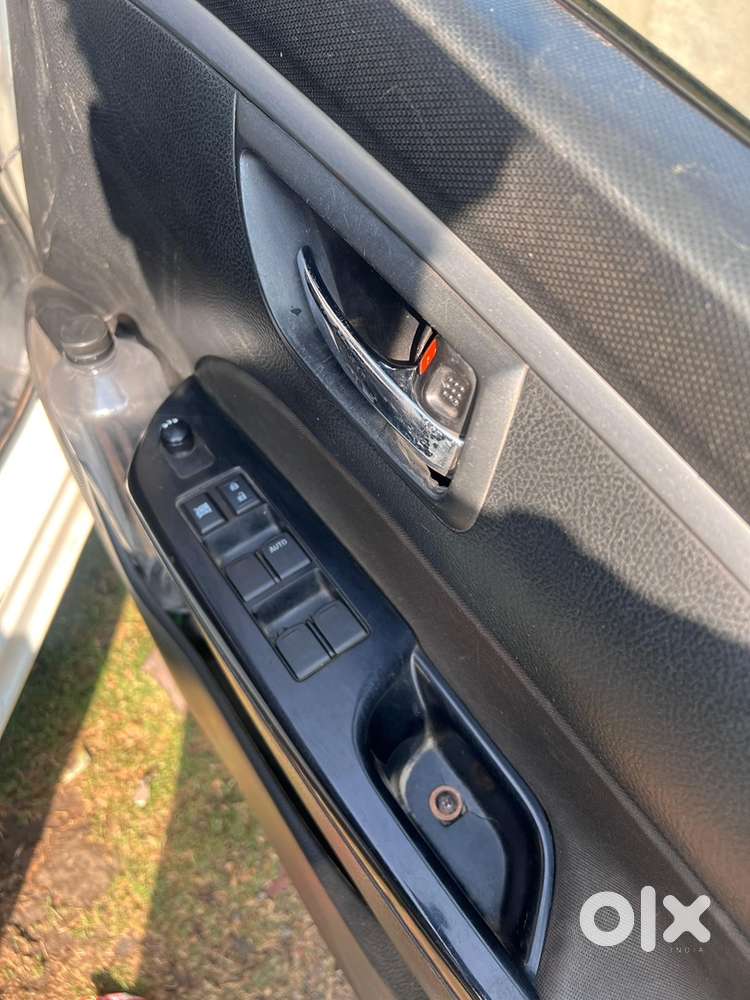 Maruti Suzuki Swift 2013 Diesel 100000 Km Driven