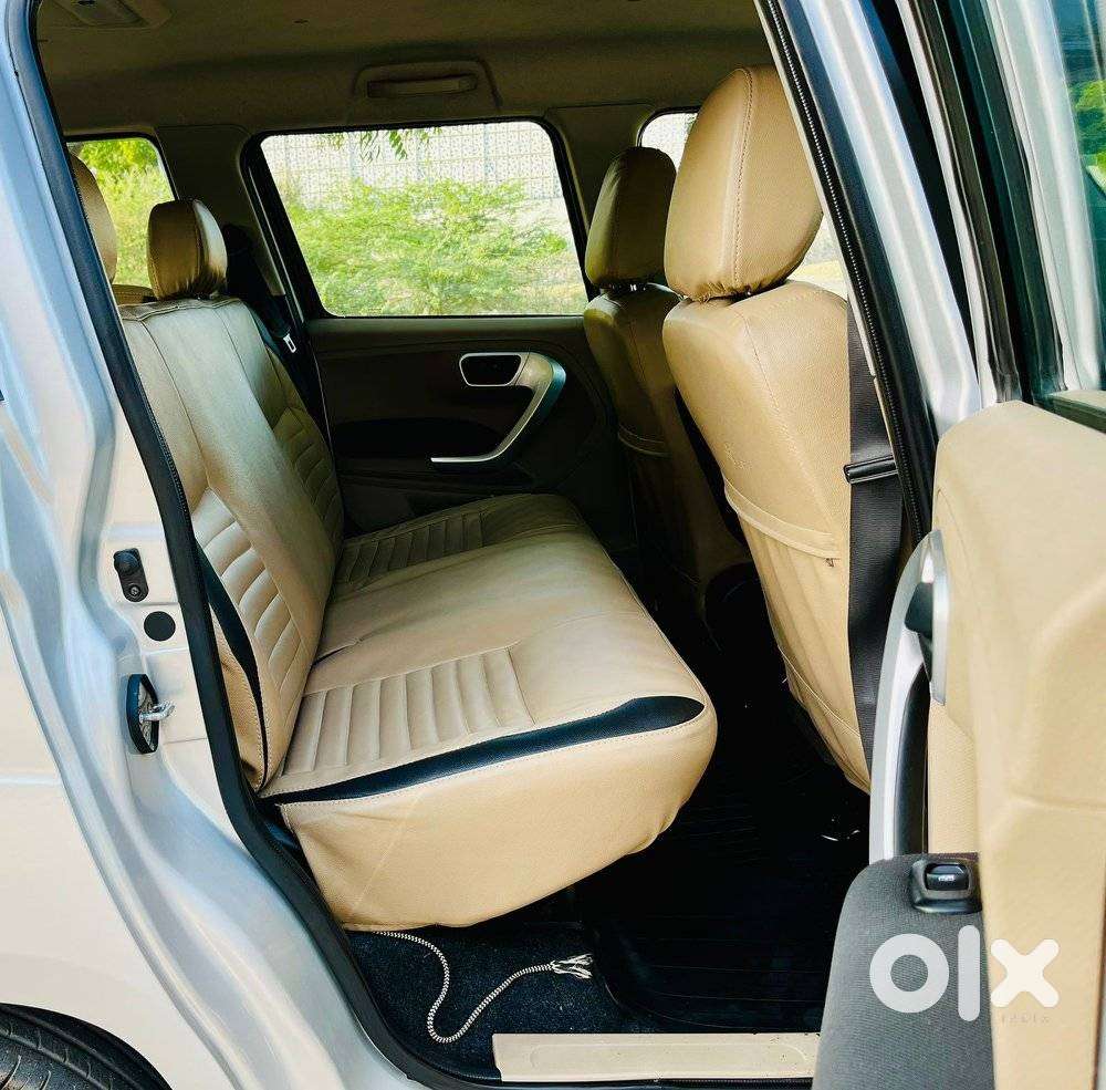 Mahindra Tuv 300 Plus