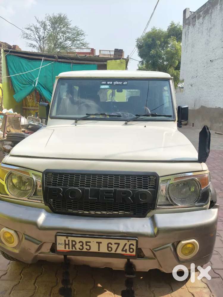 Bolero Plus 9 Seater