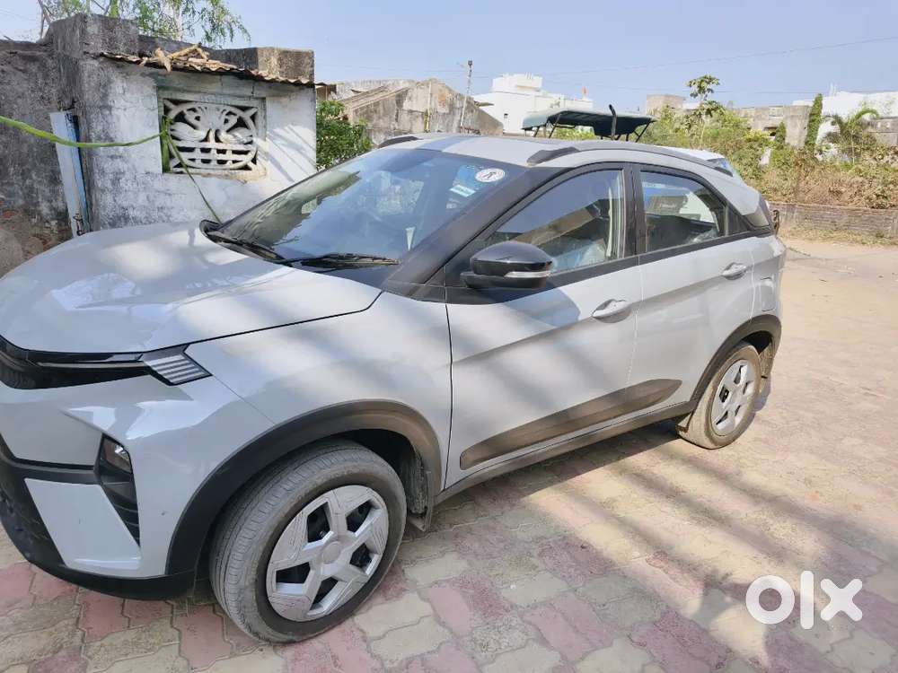 Tata Nexon 2025 Cng & Hybrids 11000 Km Driven