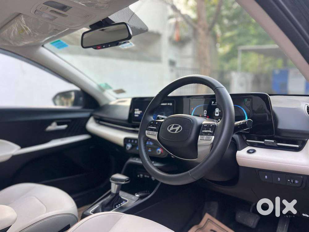 Hyundai Verna Sx(o) Petrol At, 2025, Petrol