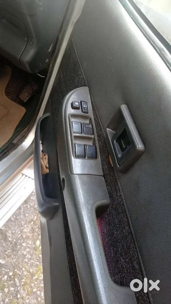 Toyota Qualis 2002 Diesel Well Maintained