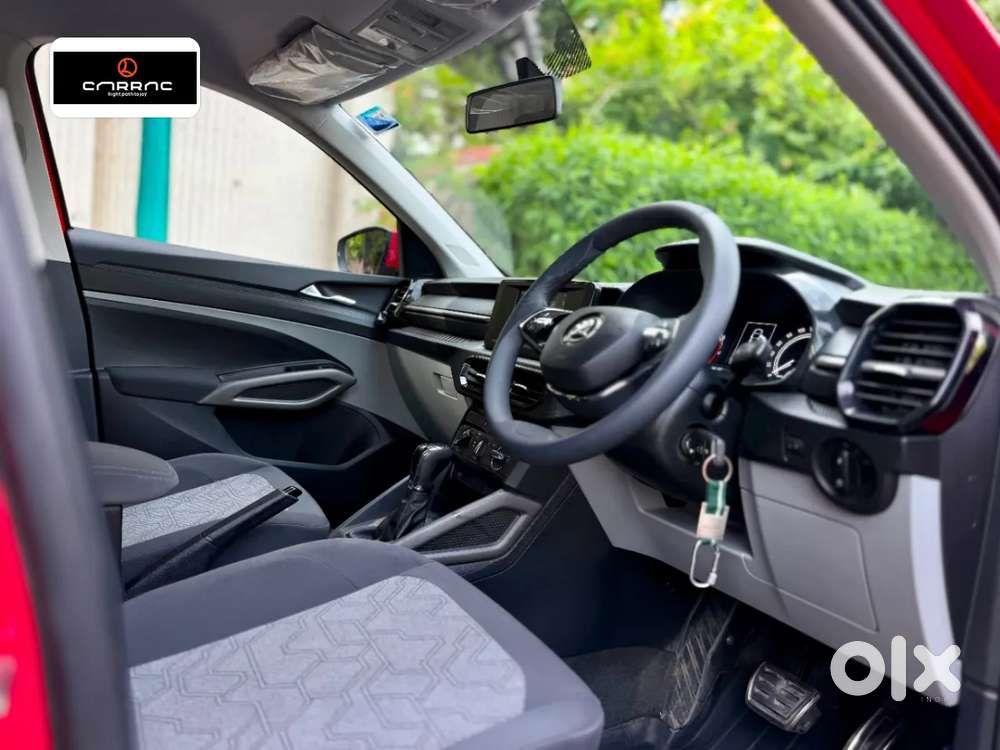 Skoda Kylaq Signature At, 2025, Petrol