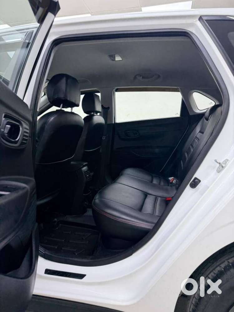 Hyundai I20 Sportz 1.2 Ivt, 2023, Petrol