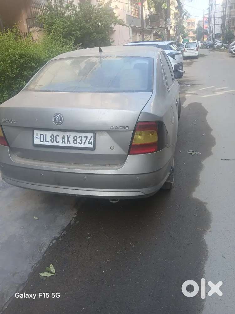 Skoda Rapid 1.6 Ambition 2015
