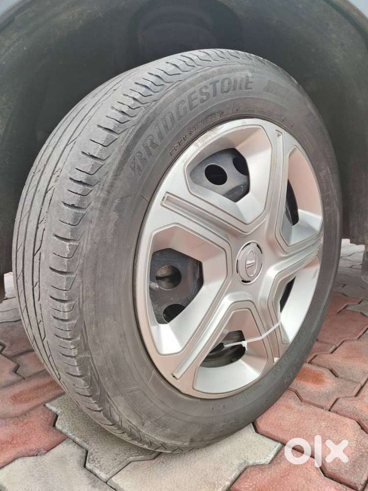 Tata Nexon, 2022, Petrol