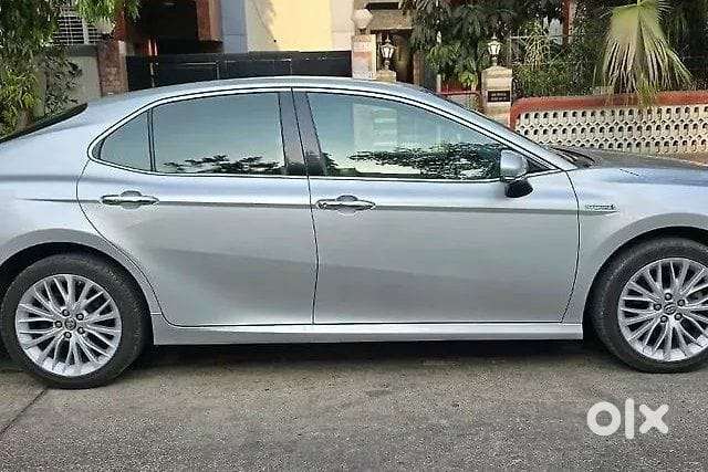 Toyota Camry 2.5 Hybrid, 2019, Petrol
