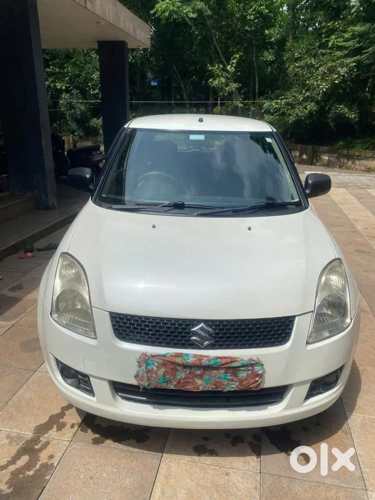 Maruti Suzuki Swift 2011 Petrol