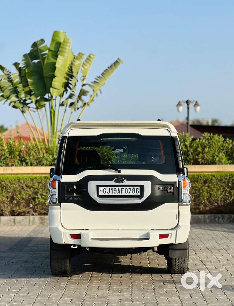 Mahindra Scorpio S10 8 Seater, 2015, Diesel