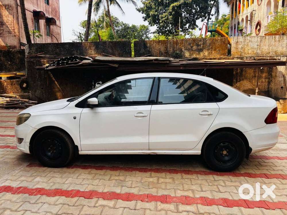 Skoda Rapid 2013-2016 1.6 Mpi Active, 2013, Petrol