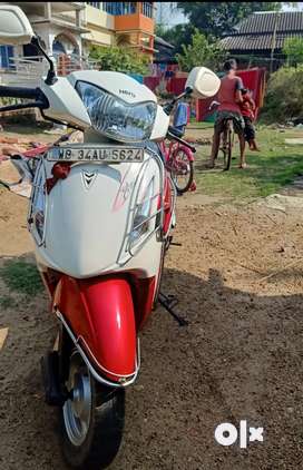 Pleasure Second Hand Scooty for sale in West Bengal Used