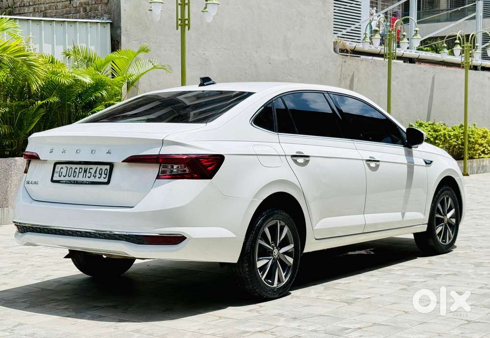 Skoda Slavia Style 1.0l Tsi At, 2023, Petrol