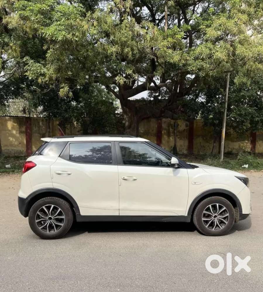 Mahindra Xuv300 1.2 W6 Amt Petrol, 2022, Petrol