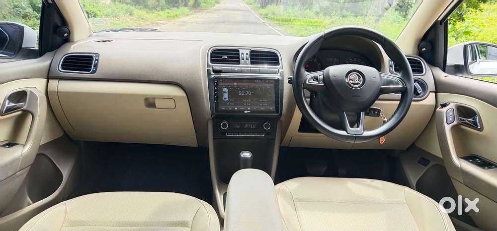 Skoda Rapid 1.6 Mpi At Style Plus, 2016, Petrol