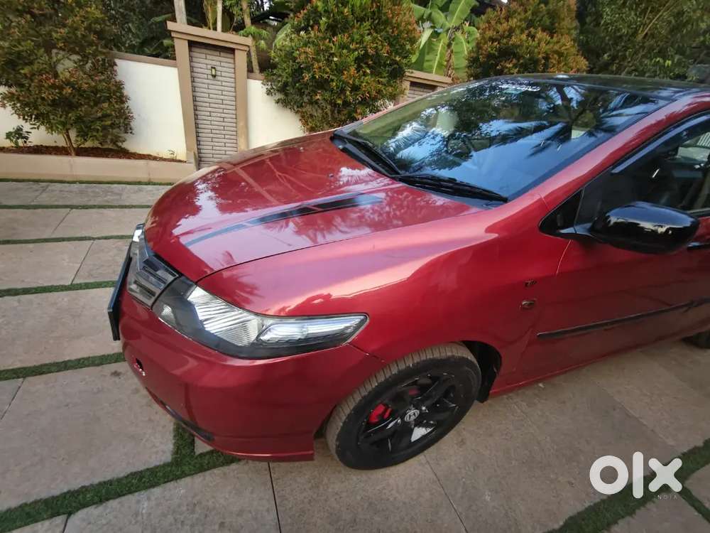 Low Km Driven Cvt Honda City Company Maintained